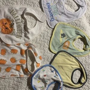 Assorted baby bibs great for a bundle! Only one was used.